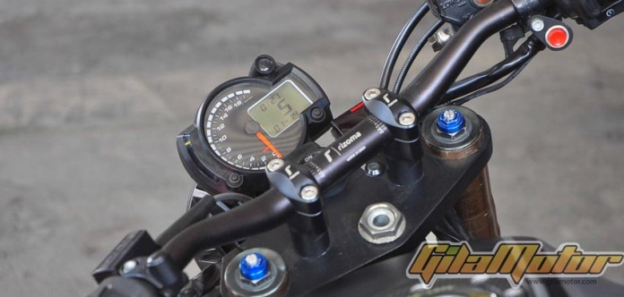 Modifikasi Honda X11 2002, Buang Kesan Sederhana | Gilamotor