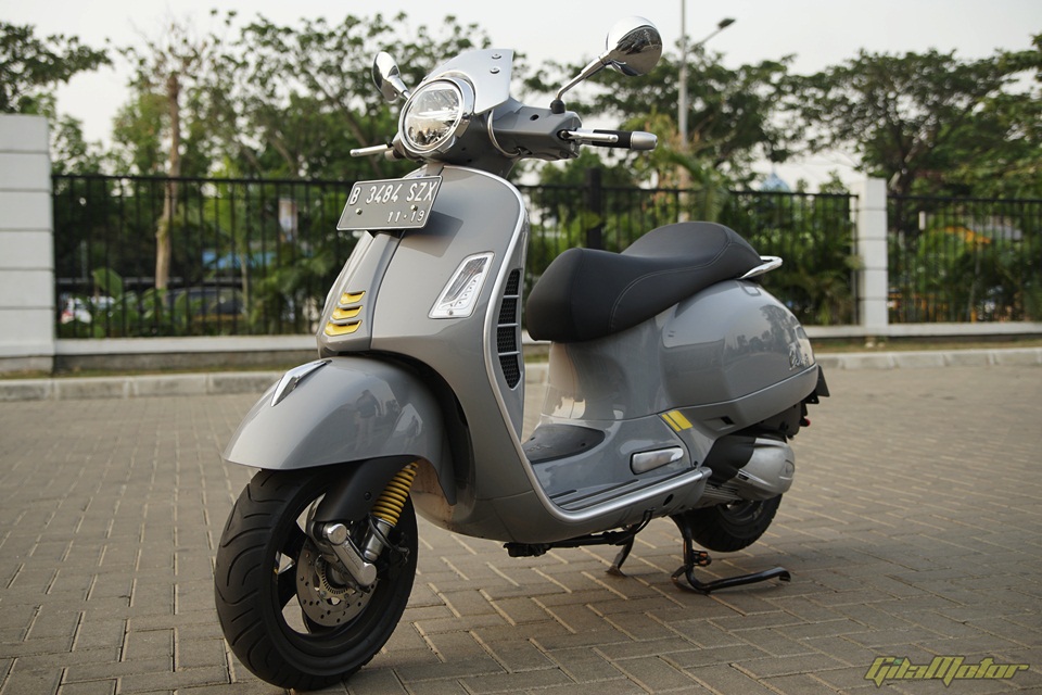 Стекло ветровое Vespa GTS medio